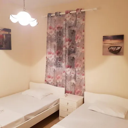 Glyfada Maisonette 61 Ferienhaus *